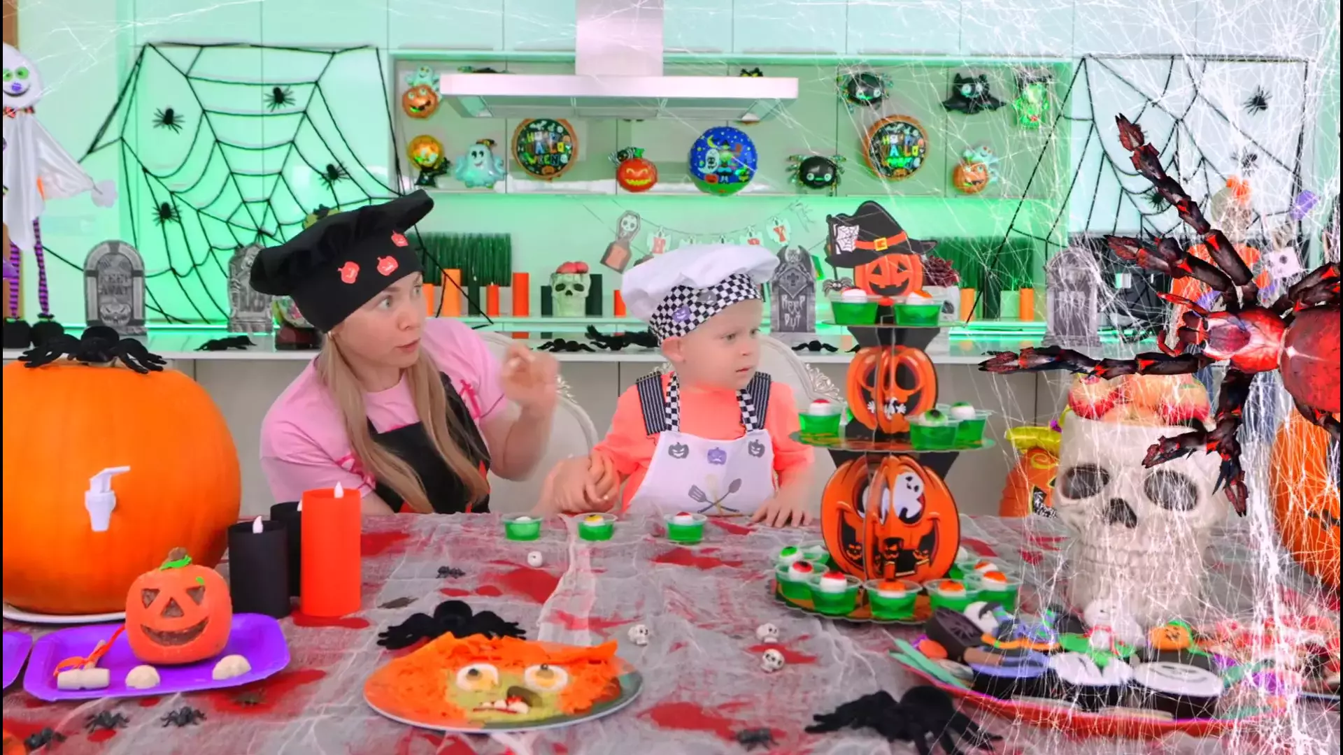 برنامه کودک دیانا و روما جدید: داستان هالوین ترسناک