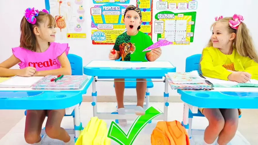 برنامه کودک دیانا روما جدید: داستان های مدرسه