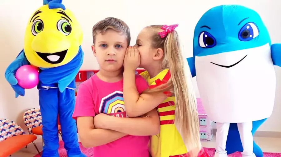 حیوانات دریایی با دیانا و روما: یک سفر هیجان‌انگیز برای کودکان!