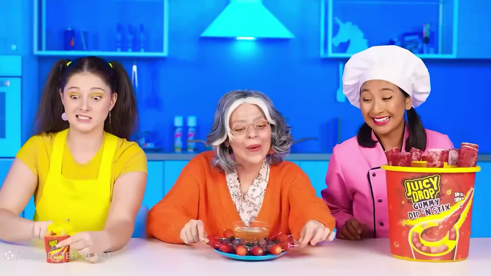 تفریحی و سرگرمی :: ترفند درست کردن دسر جدید خوشمزه برای کودک سرگرمی بانوان