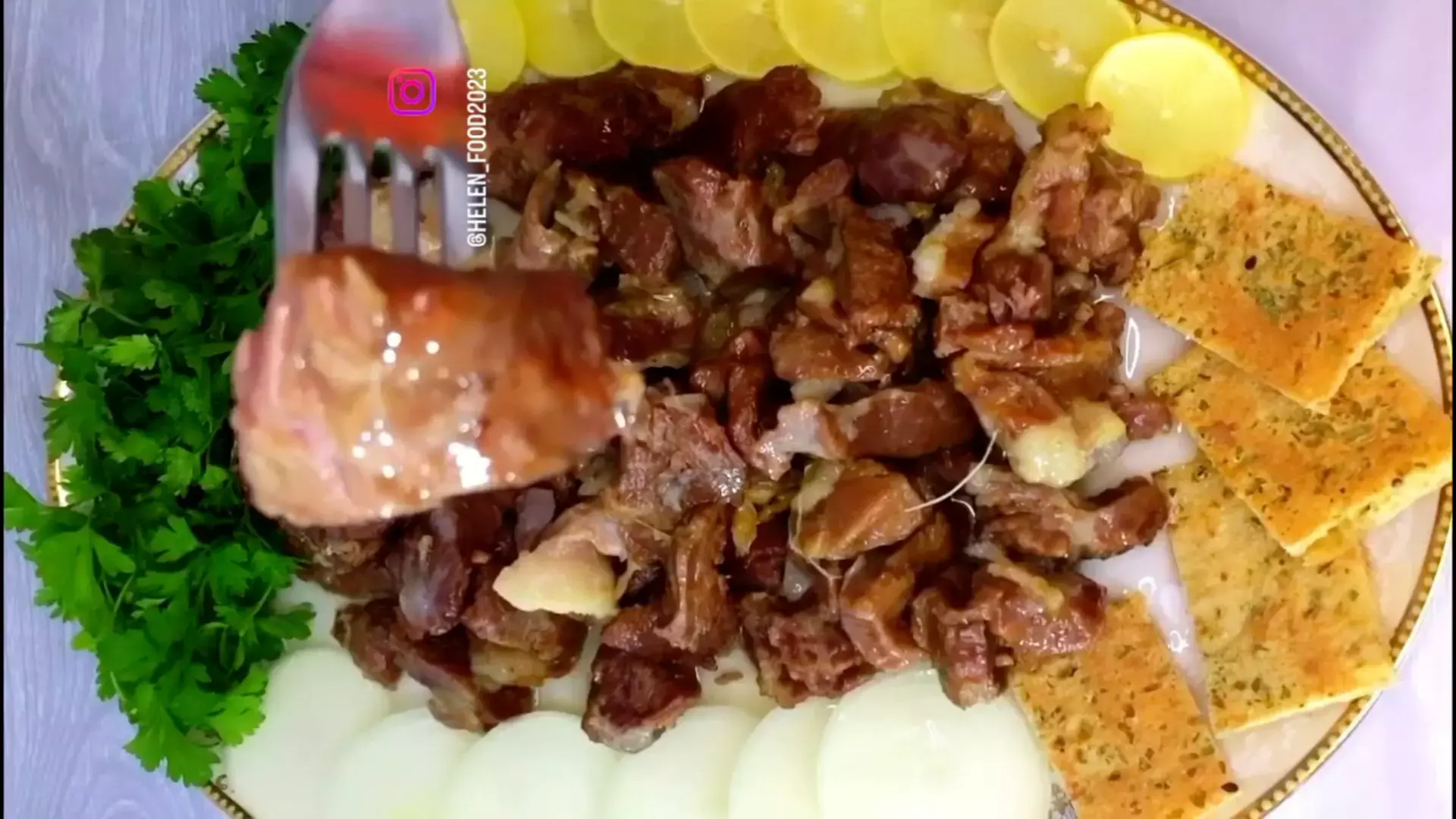 طرز تهیه قورمه گوشت: قدیمی‌ترین راز آشپزی ایرانی