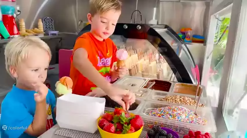 ولاد جدید -ولاد و نیکی چالش ماشین بازی-ولادو نیکی برنامه کودک-نیکیتا طولانی