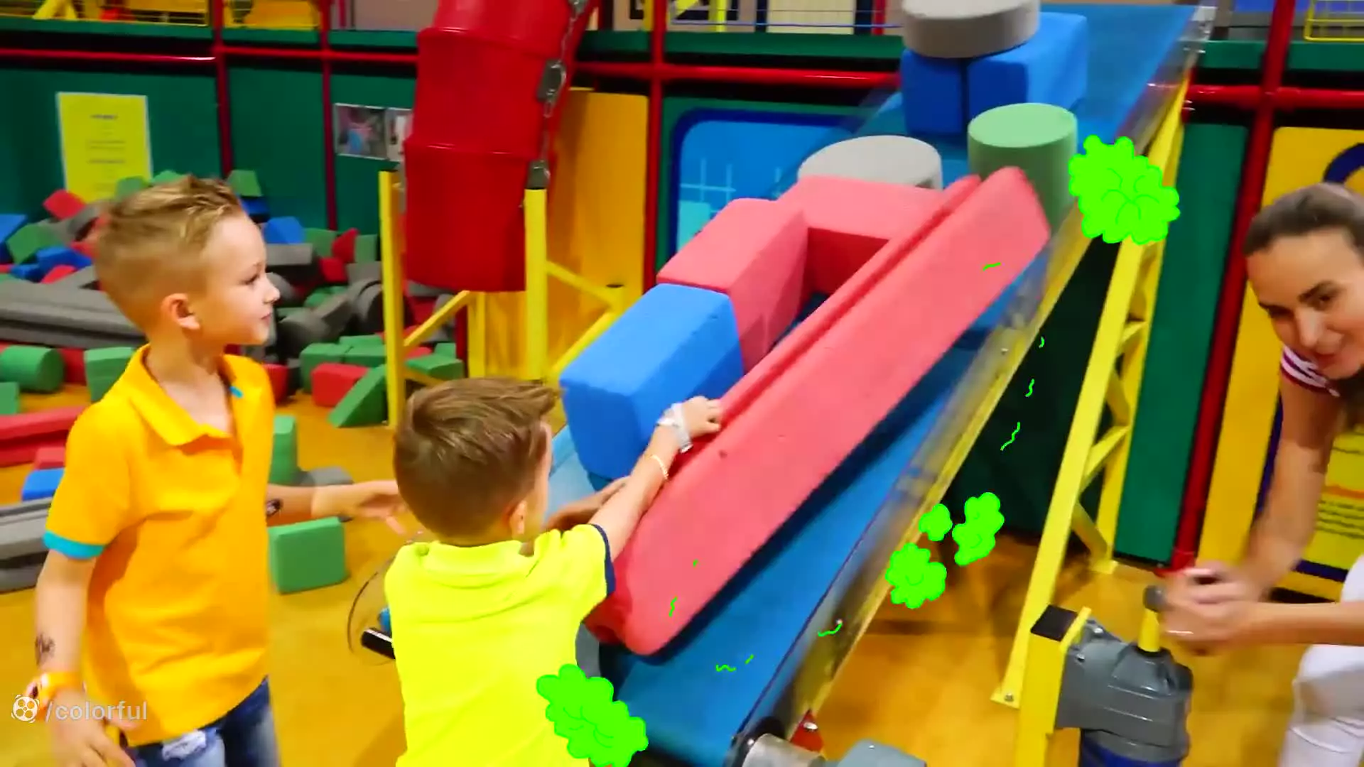 ولاد و نیکیتا~ولاد ونیکی~ولادچالش ابرقهرمان سوپرمن~کودک ولادو نیکی~ولادنیکی جدید