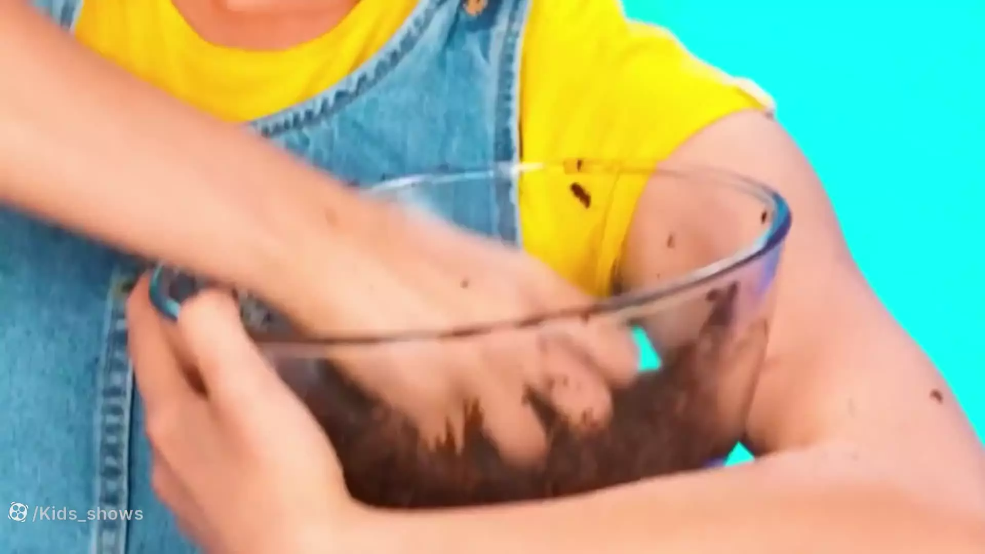 چالش غذایی طولانی - چالش خوراکی - چالش غذا خوردن - چالش دونا موکبانگ