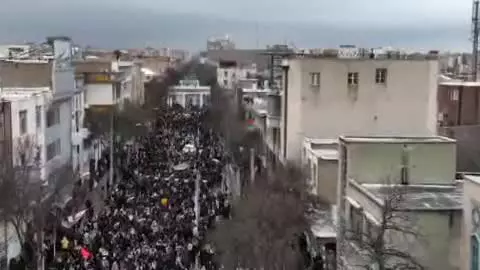 تصاویر هوایی از حضور حماسی مردم دارالارشاد اردبیل در راهپیمایی ۲۲ بهمن ۱۴۰۴