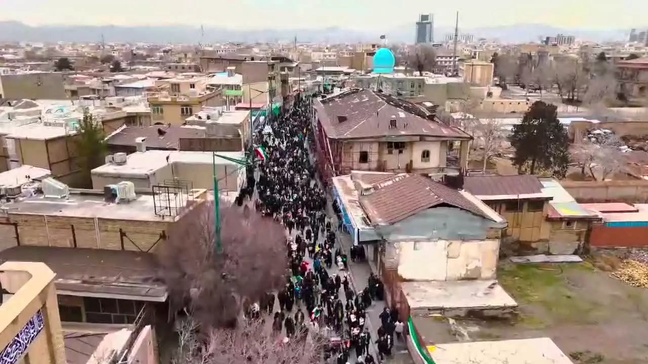 امروز قزوین به بلندی آسمان درخشید