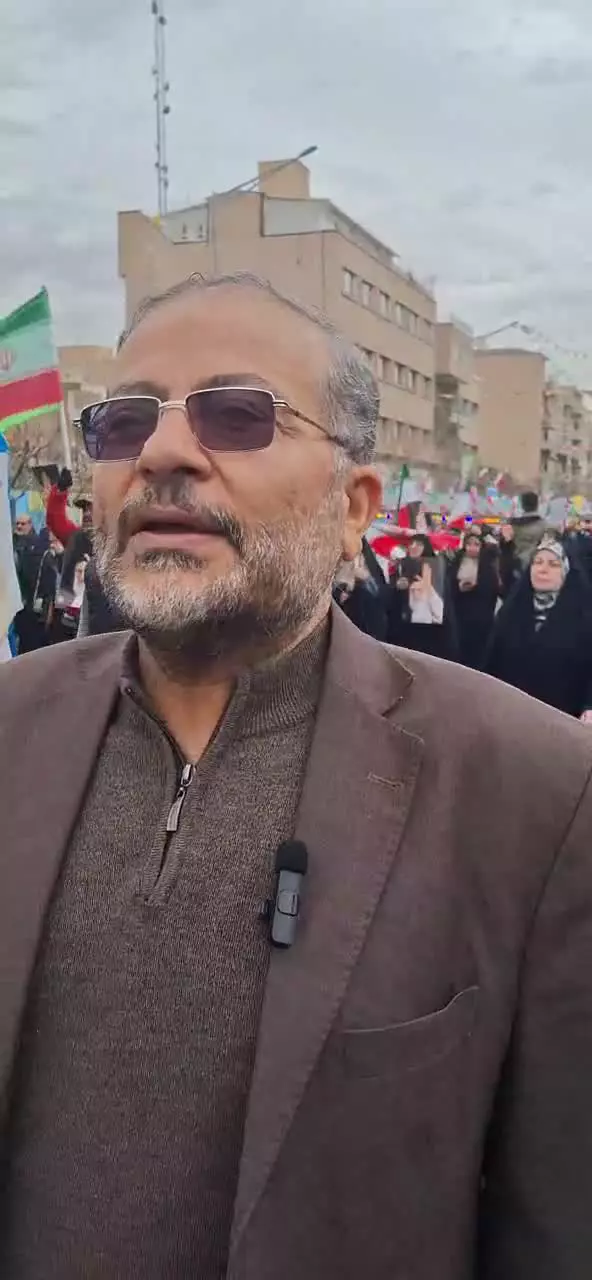 سردار سلیمانی رئیس سازمان بسیج مستضعفین با حضور در‌ صفوف فشرده و متراکم سلیمانی