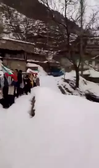 هوای زیر صفر روستایی دورافتاده در میانه کوه‌های زاگرس