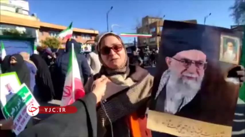 شعر خوانی این بانو در مورد حضرت آقا کار ده ها بیانیه میکند.
