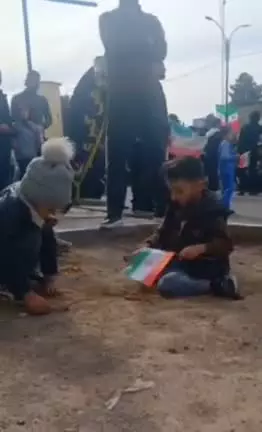 😍نسل به نسل، پرچم ایران برافراشته می‌ماند؛ 💪جشن ۲۲ بهمن در تربت جام
