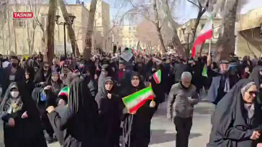 حضور پرشور مردم اصفهان در بیست و هفتمین جشن انقلاب