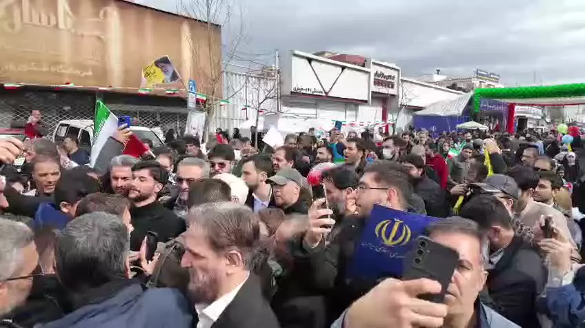 حضور در راهپیمایی یوم‌الله ۲۲ بهمن