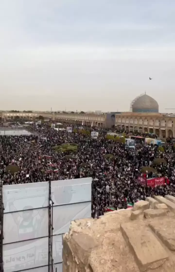 تصاویر هوایی از حضور پرشور مردم نصف‌جهان در راهپیمایی ۲۲ بهمن