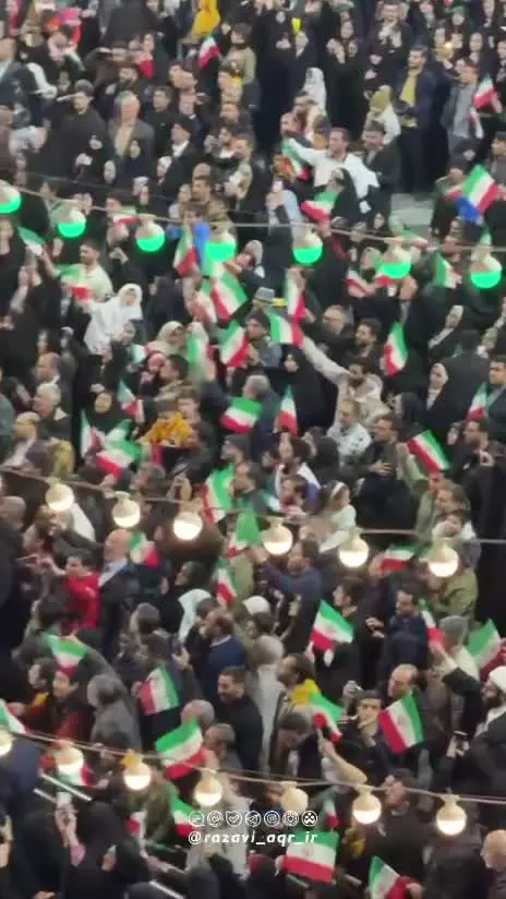 این یکی از خاص ترین تصاویریست که از حرم امام هشتم علیه السلام میبینید😍