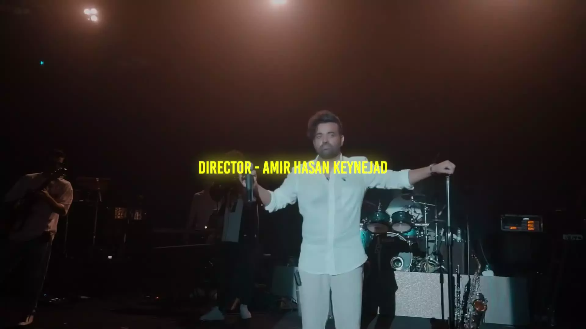 کلیپ اجرای زنده آهنگ گردنبند میثم ابراهیمی