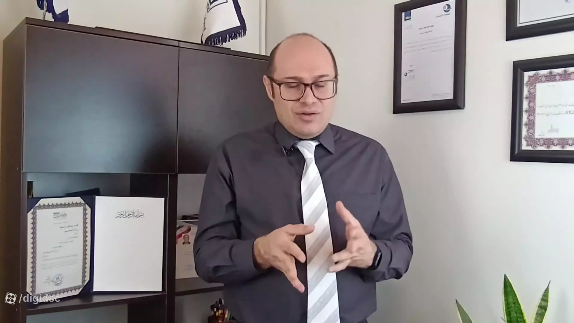 ما نماینده رسمی برند پرشین پاور (Persian Power) هستیم