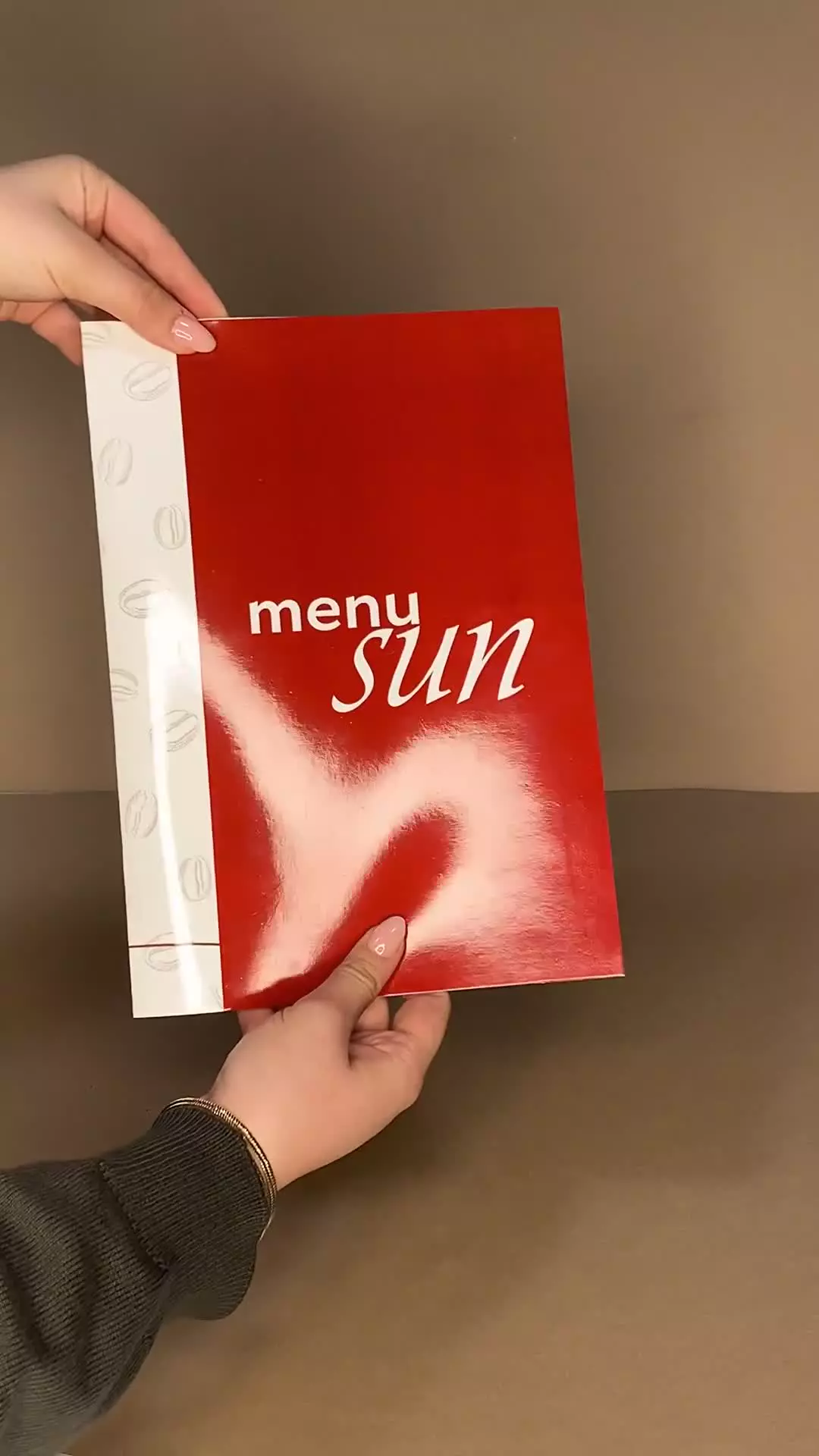 طراحی منو رستوران | چاپ منو چرم | منو کافه