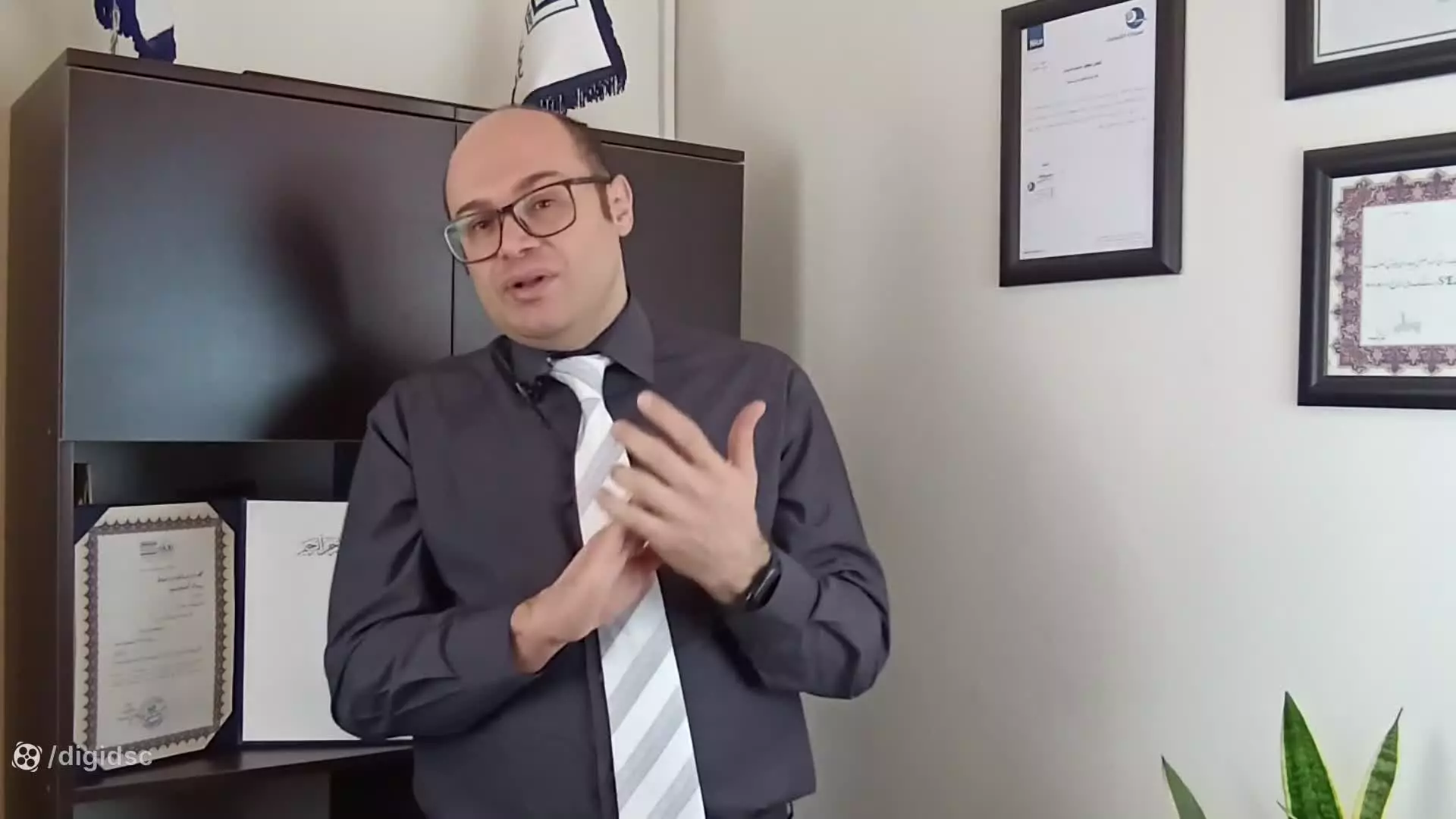 ما نماینده رسمی برند دیپلمات (Diplomat) هستیم