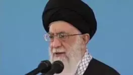 پاسخ امام خامنه ای به تهدید اتمی آمریکا/مثلا چه غلطی می خواهید بکنید؟