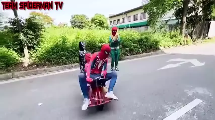 spiderman و مرد عنکبوتی,نبرد مرد عنکبوتی و خلافکاران کارتون مرد عنکبوتی و جوکر