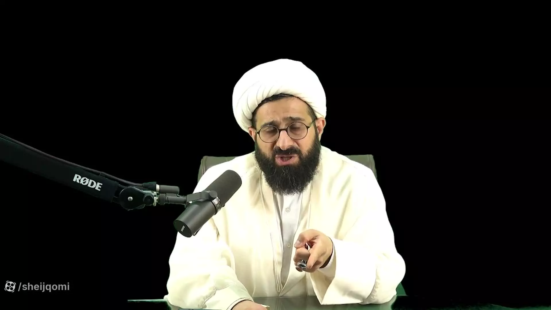 #بخش_سوم پاسخ به شبهات دختران دبیرستانی قرآنی قم #شیخ_قمی