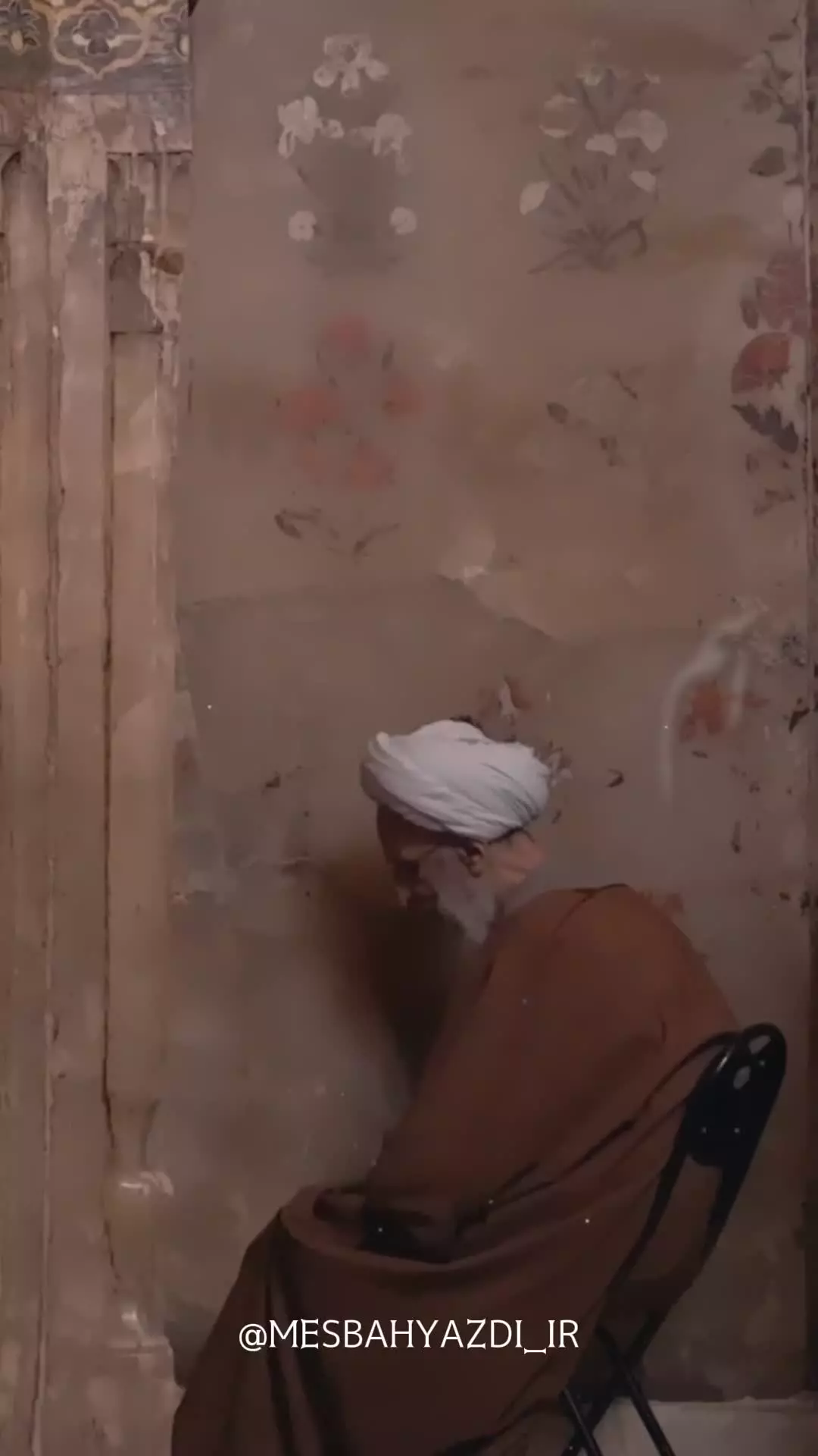 رهبر انقلاب: تدبر در قرآن راهنما می خواهد...