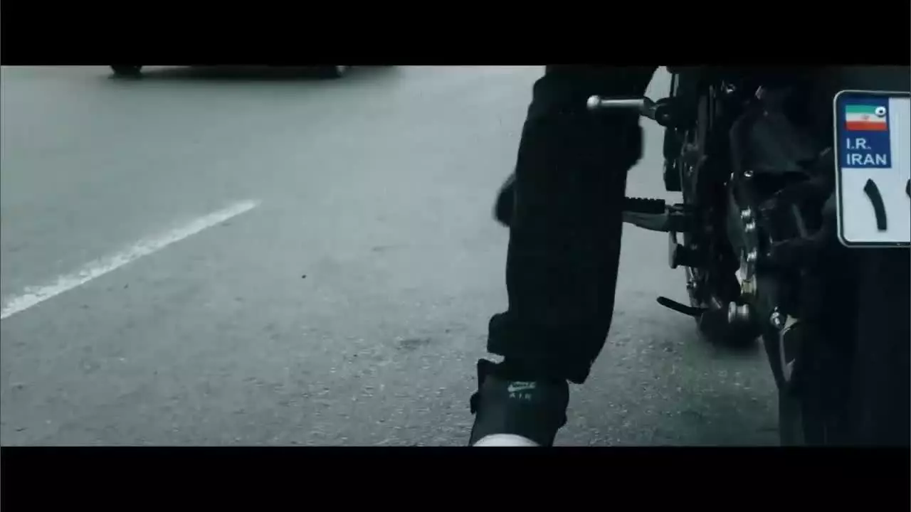 دانلود قسمت هشتم سریال حرفه ای سارا بهرامی