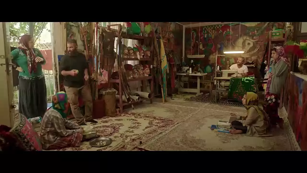 دانلود فیلم سینمایی ایرانی ابلق کارگردان نرگس آبیار