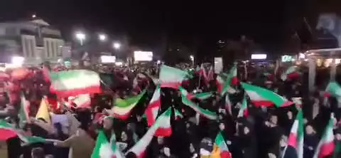 مردم تجریش امشب هم در لبیک به رهبر انقلاب به میدان آمدند