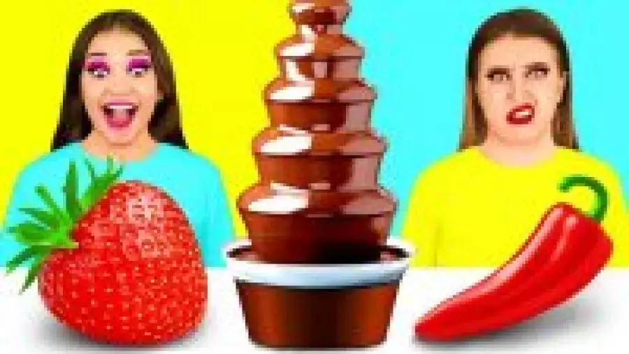 چالش خوراکی های خوشمزه رنگی دونفره : فواره شکلاتی باحال