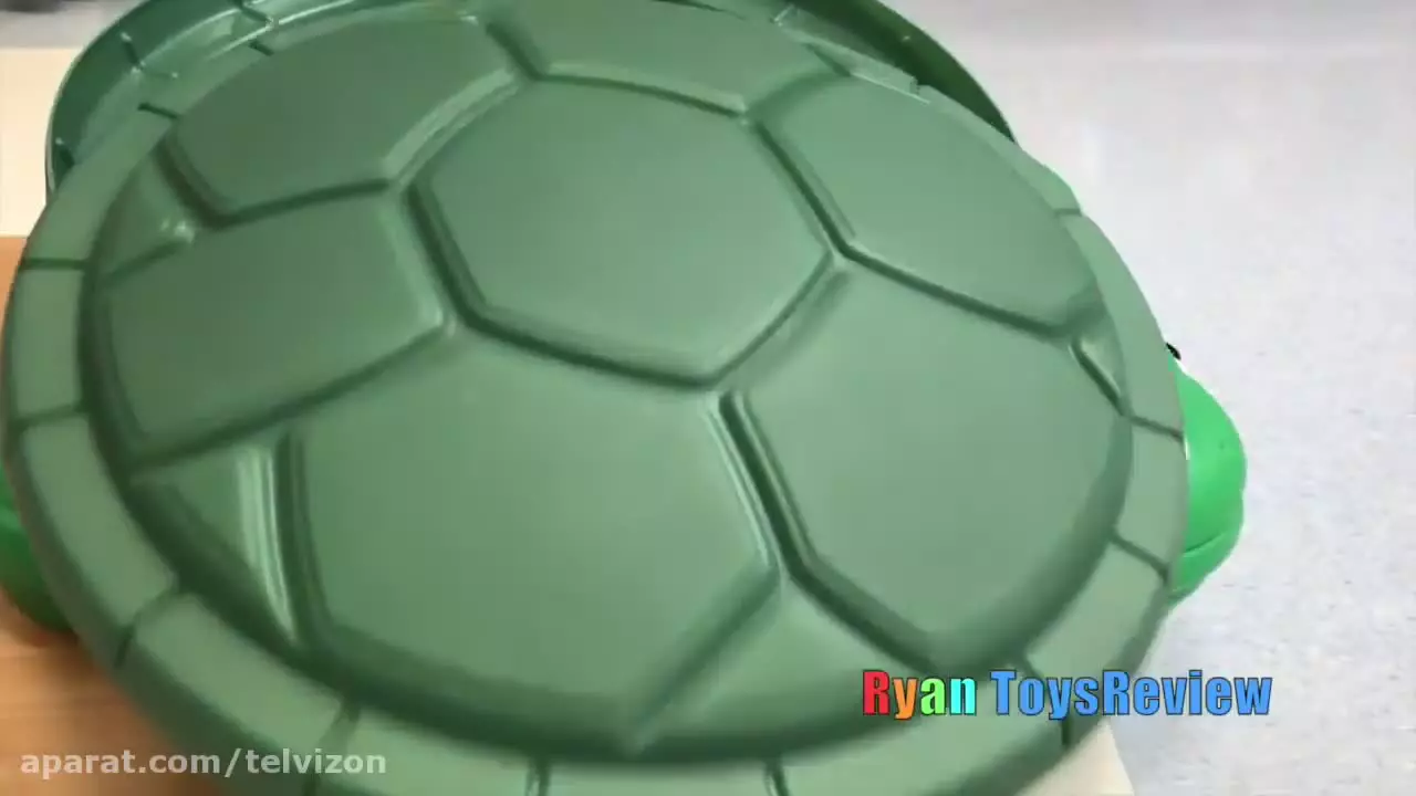 کشف دنیای جادویی اسباب بازی‌ها در مغازه رایان!