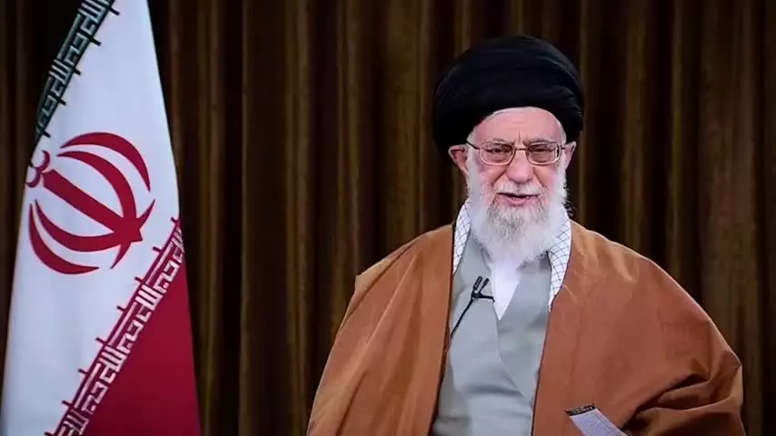 آقا امسالم سال نو رو تبریک گفته بهمون  !