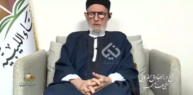 بی‌طرف منافق است