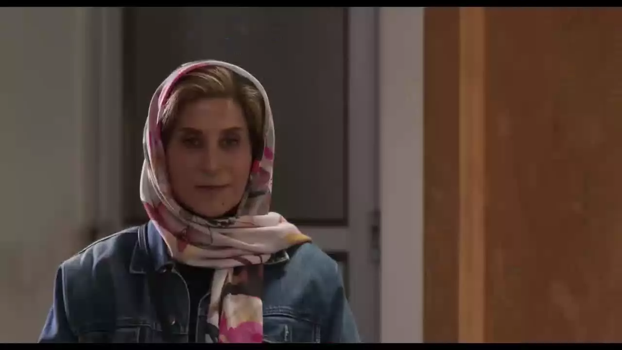 هوتن شکیبا در فیلم عامه پسند (فاطمه معتمداریا)