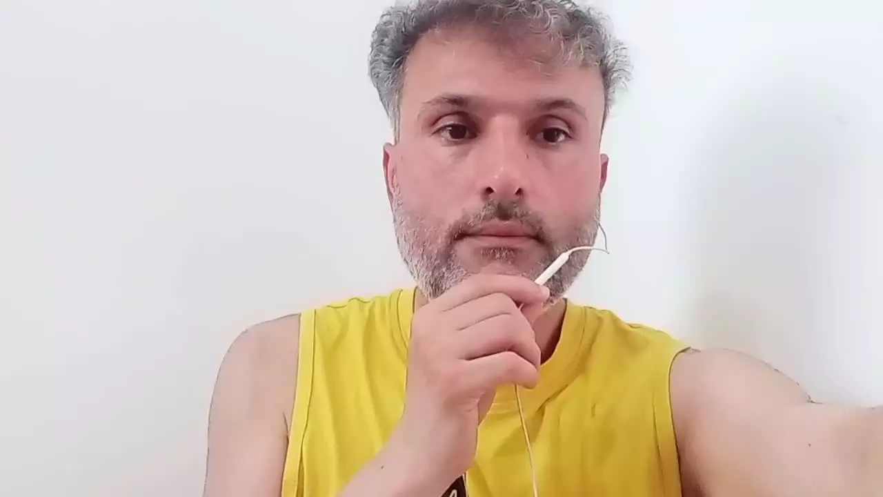 ۶ میلیون حج و جهاد می‌خوای؟