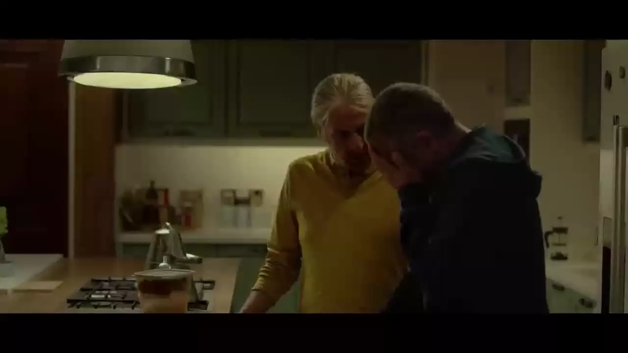 فیلم چرا گریه نمیکنی