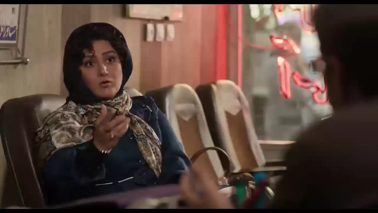 دانلود فیلم هوتن شکیبا عامه پسند